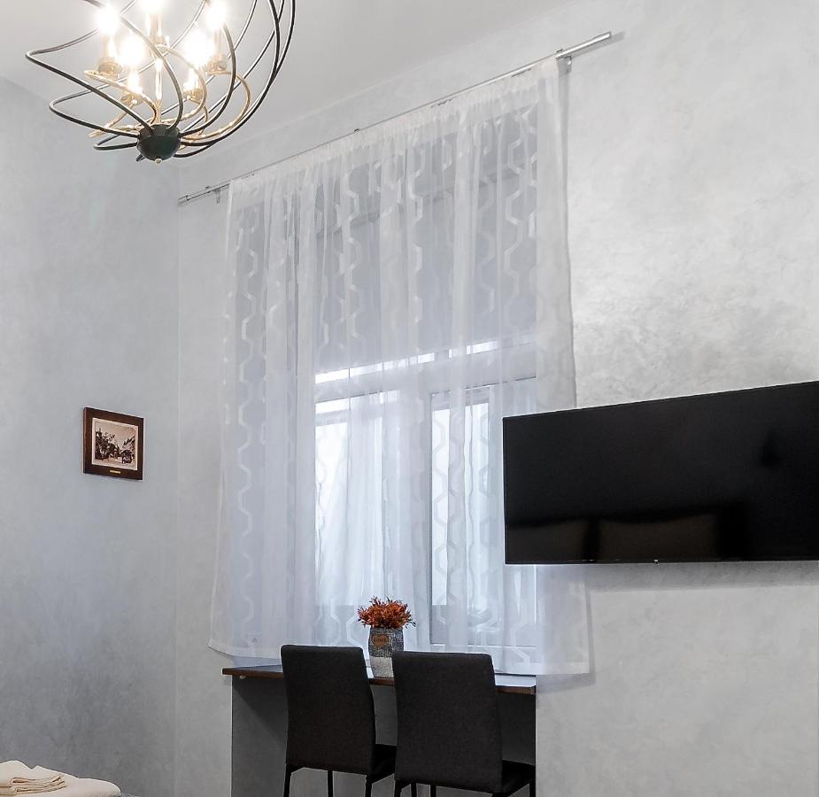 Golden Violin ! Apartments Lviv T Exterior foto